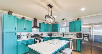 4 Mi to Whitney Lake: Home on 30 Acres!
