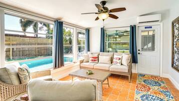 單棟房屋 (3 Bedrooms) | 內部