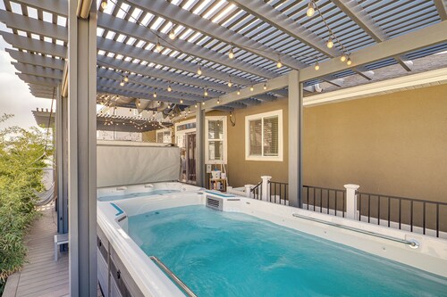 Unique Vineyard Studio w/ Shared Outdoor Oasis!