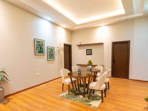 Lobby sitting area - Bird Nest Near Point 90 (New Cairo)