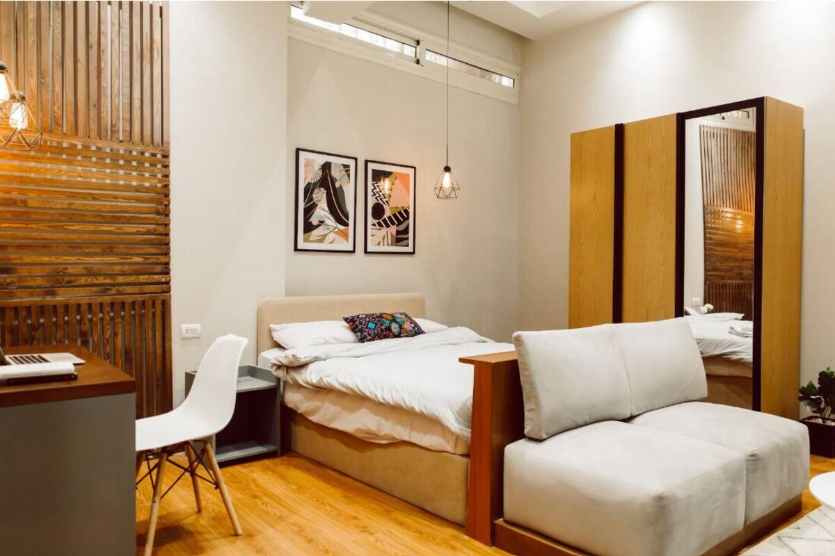 Monolocale comfort, per sole donne | 1 camera, una scrivania, postazione laptop, Wi-Fi gratuito