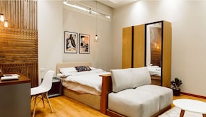 Comfort Studio, Women only | Desk, laptop workspace, free WiFi