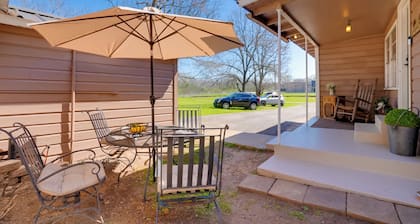 Rusk Retreat w/ Fire Pit, Grill & Countryside View