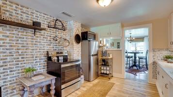 Cottage (2 Bedrooms) | Interior