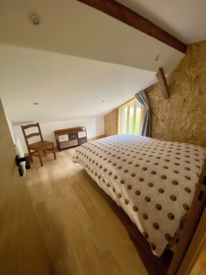 4 quartos, berço de viagem, Wi-Fi