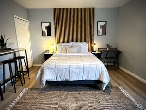 1 habitación, tabla de planchar con plancha, wifi gratis y ropa de cama 
