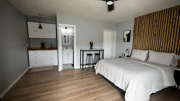 1 soverom, strykejern/-brett, wi-fi (inkludert) og sengetøy