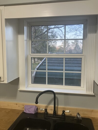 Cozy 1-bedroom house in charming West Point with AC, WiFi