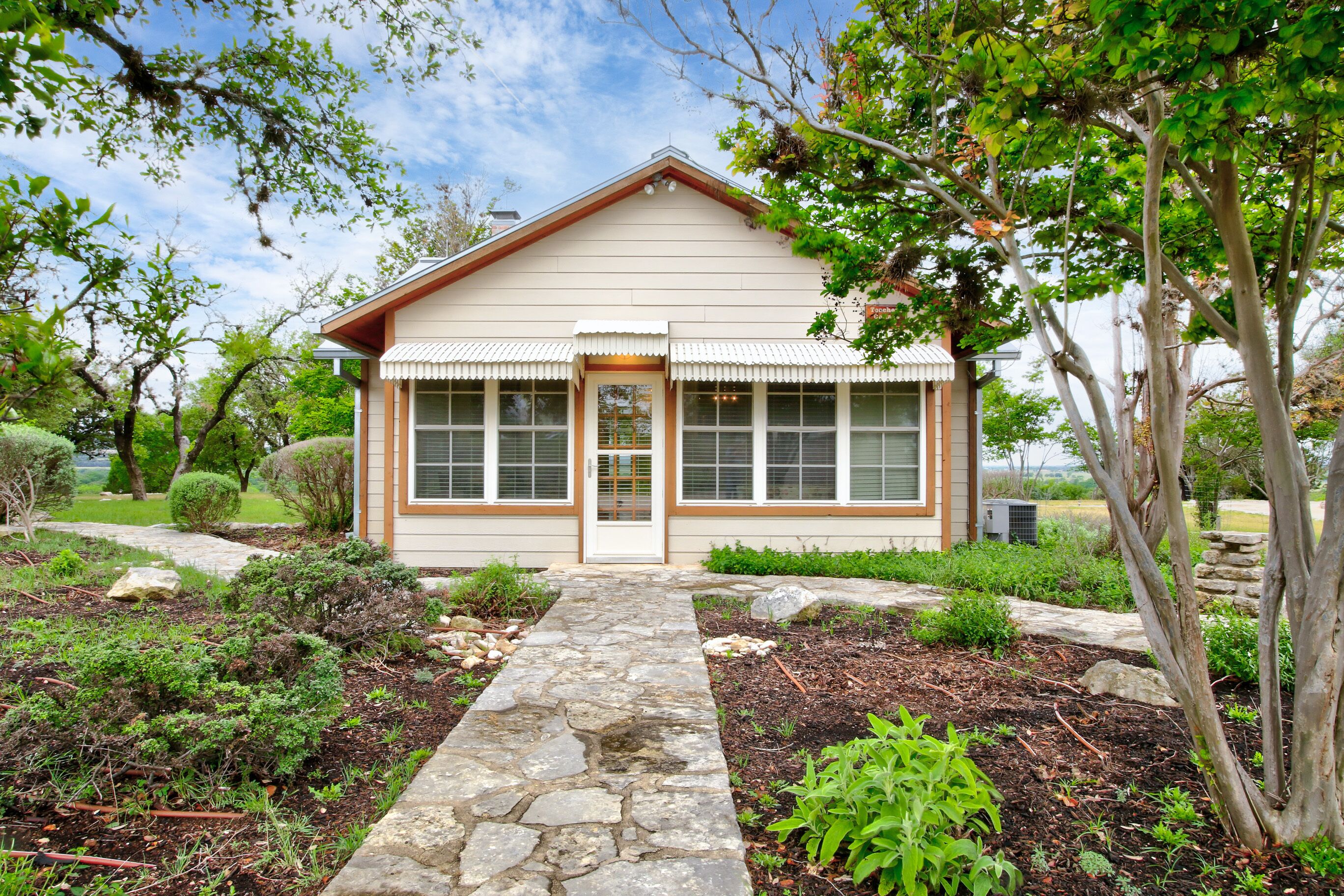 Teacher's Cottage @ Riven Rock Ranch in Comfort TX