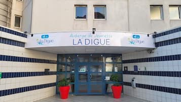 Façana frontal de l'allotjament