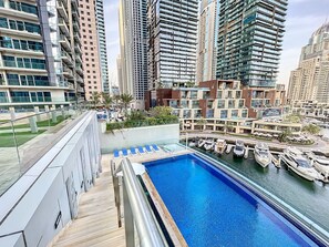 Pool - Cayan Tower - Smart One Bedroom Loft on High Floor (Dubai Marina)