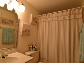 Bathroom - 2 BR 2 BA Ocean Front building Pool and Tennis (Ocean City)