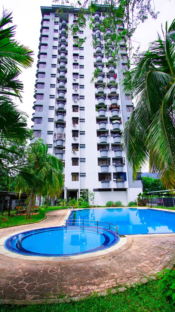Pool - Sakura Home at Batu Ferringhi (Batu Ferringhi)