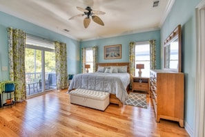 4 bedrooms, free WiFi, bed sheets