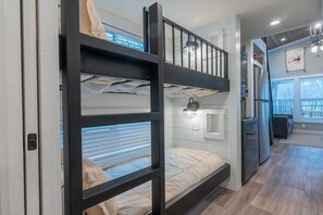 1 bedroom, Internet, bed sheets - Trout River at Rivers Rest- Bryson City NC (Bryson City)