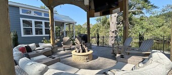 Bear River Tiny Luxury Living with River Views