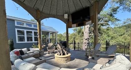 Bear River Tiny Luxury Living with River Views