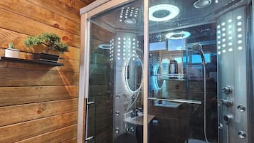 Regadera y secadora de cabello