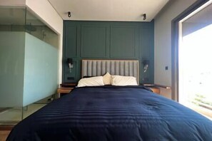 3 habitaciones, tabla de planchar con plancha, cuna de viaje y wifi 