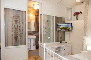 스튜디오 | 욕실 | 샤워 시설, 헤어드라이어, 타월, 화장지