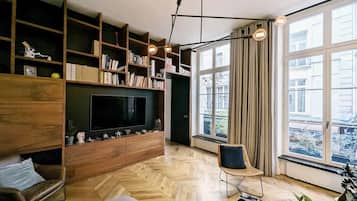 Smart TV, stereo