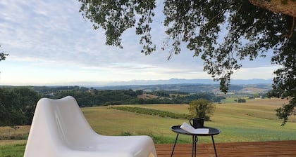 Private hamlet with 3 houses, inside heated pool & 2 jacuzzis