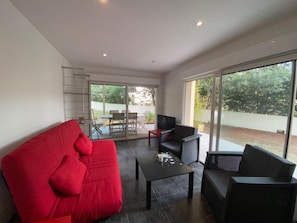 TV, books - Appartement T3 - 50M DE LA Plage - Rupione (PIETROSELLA)