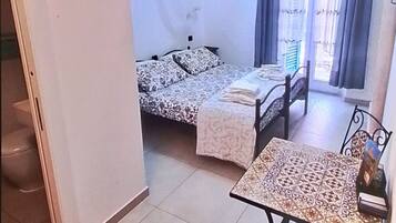 Phòng Tiêu chuẩn, ban công, quang cảnh thành phố | Truy cập Internet không dây miễn phí