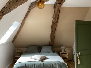 4 bedrooms, iron/ironing board, WiFi, bed sheets - Grande Maison Familiale (Dissay-Sous-Courcillon)