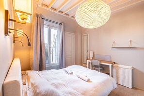 3 chambres, fer et planche à repasser, accès à Internet, literie fournie