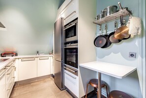Fridge, microwave, oven, dishwasher