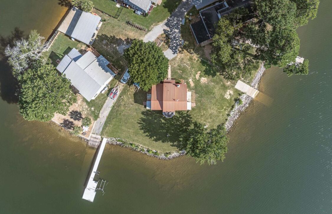 Lake House Paradise Totally Rennovated