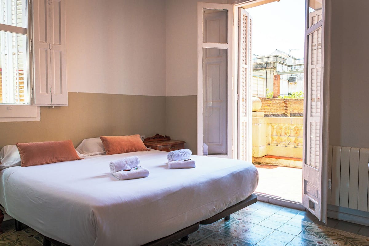 Camera Standard con letto matrimoniale o 2 letti singoli, 1 camera da letto, bagno privato | Ferro/asse da stiro, Wi-Fi gratuito