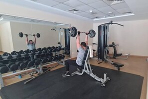 Fitness facility - Luxury 2 BR Aprtmt for 5 With Pool View

 (Dubai)