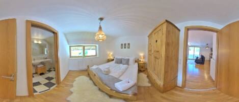 1 bedroom, in-room safe, iron/ironing board, travel cot