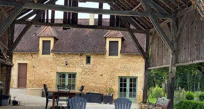 Gîte overlooking Domme with private pool and spa