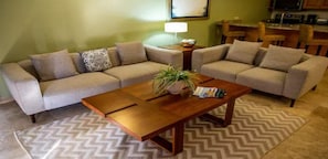 Living area - Stunning Condo V2 102 at Peninsula (San José del Cabo)