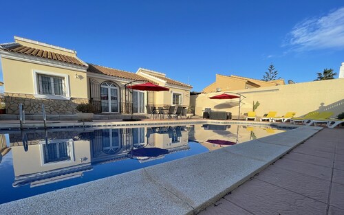 Casa Sabine, beautiful, modern, rural villa with 10m x 5m private pool