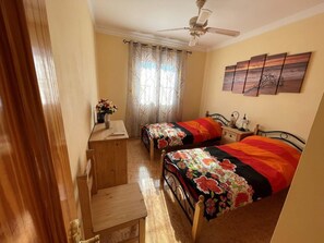 3 Schlafzimmer, Bügeleisen/Bügelbrett, WLAN, Bettwäsche