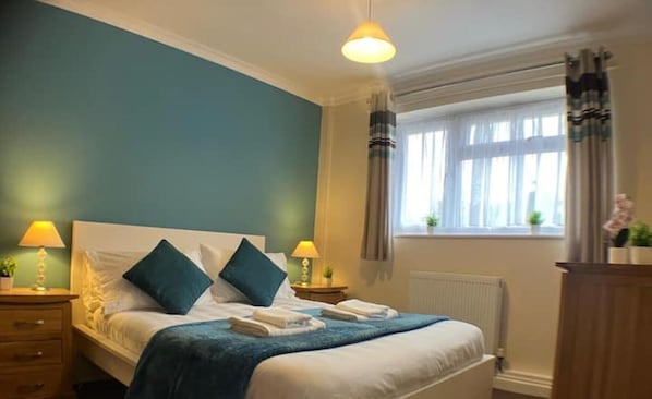 1 soverom, skrivebord, strykejern/-brett og wi-fi