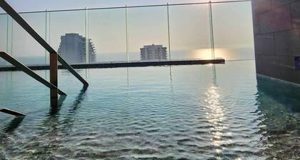 LUXURY CONDO The Panora Pattaya : 5 MINS WALK TO THE PRATUMNAK BEACH