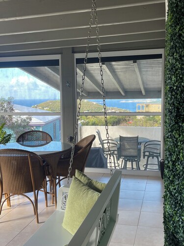 Seabreeze cottage with private  pool and sunset view