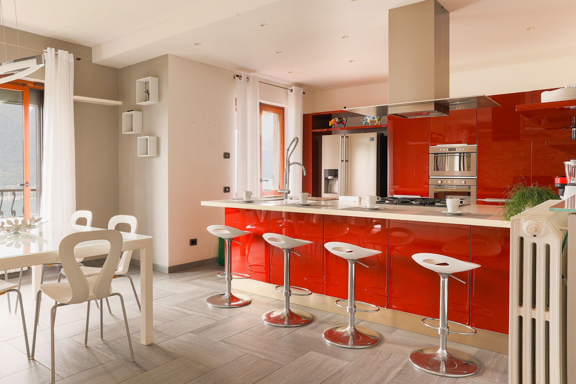 Apartamento | Cocina privada | Frigorífico grande, horno, placa de cocina y lavavajillas