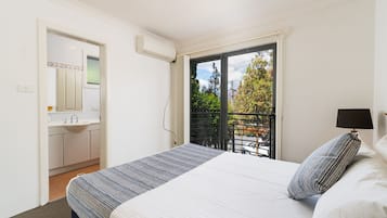 Family Apartment | 1 bedroom, iron/ironing board, free WiFi, bed sheets