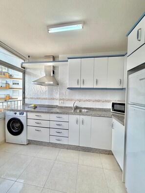 Fridge, microwave, coffee/tea maker, electric kettle
