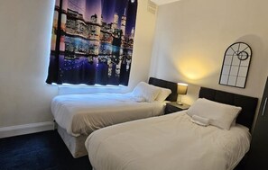 3 chambres, fer et planche à repasser, Wi-Fi, literie fournie