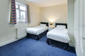3 Schlafzimmer, Bügeleisen/Bügelbrett, WLAN, Bettwäsche