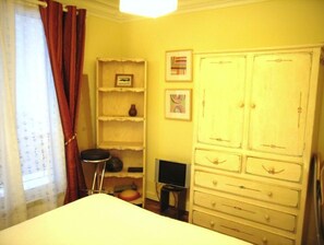 2 habitaciones, tabla de planchar con plancha y wifi gratis 
