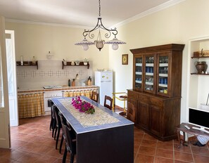 Dining - Comfortable Villa, near the sea in the small village Tonnara di Bonagia. (Tonnara di Bonagia)