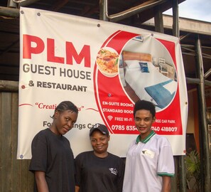 Exterior - PLM Guest House & Restaurant (Kampala)
